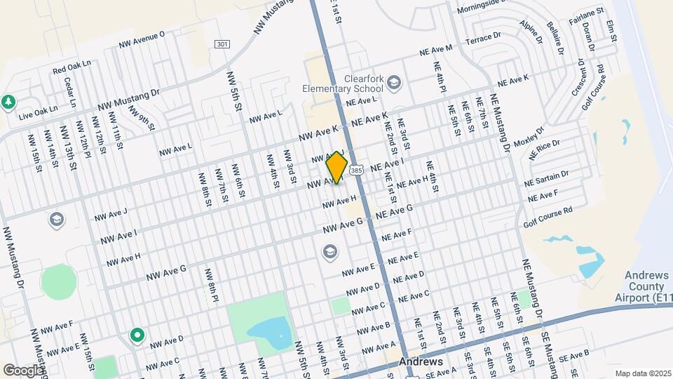 906 NW 1st St Map and Location Details