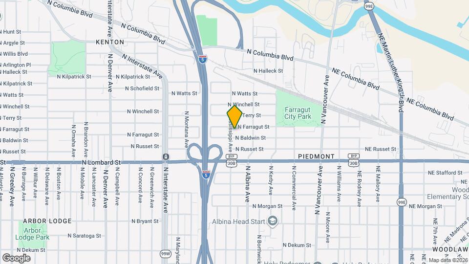 7676 N Mississippi Ave Map and Location Details