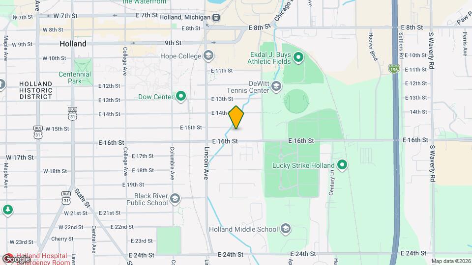 272 E 15th St Map and Location Details