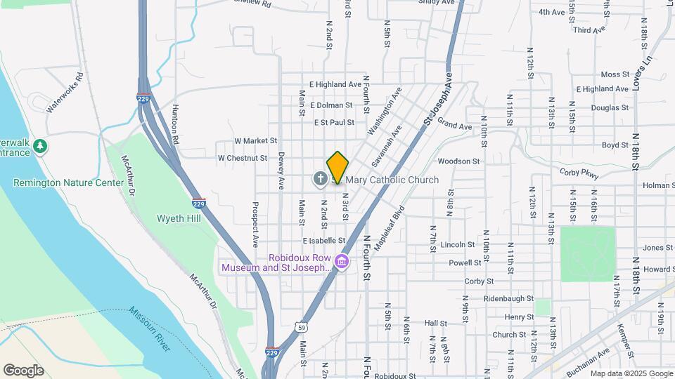 215 E Cherry St Map and Location Details