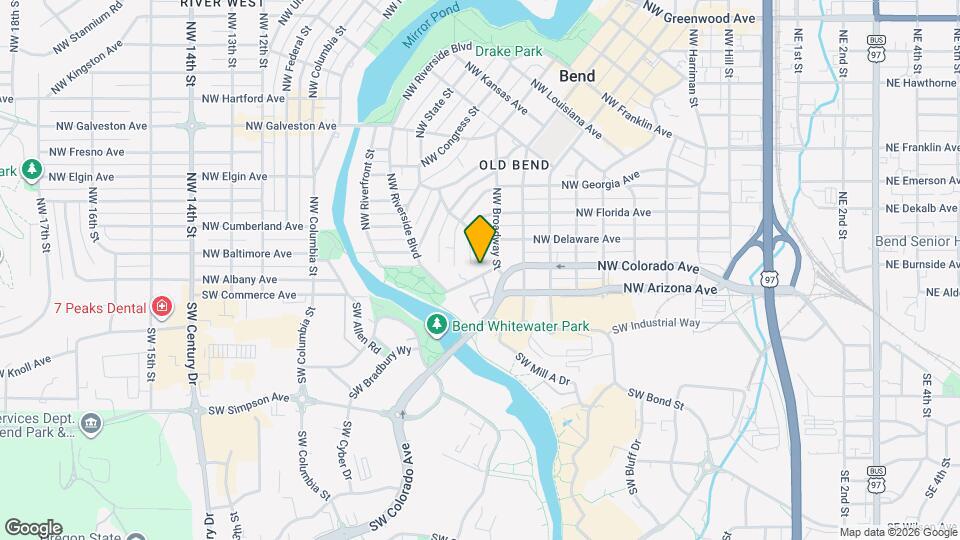 902 NW Carlon Ave Map and Location Details