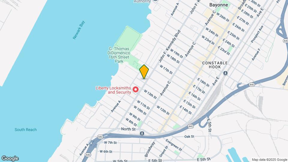 395 Kennedy Blvd Mapa y Detalles de la Ubicación