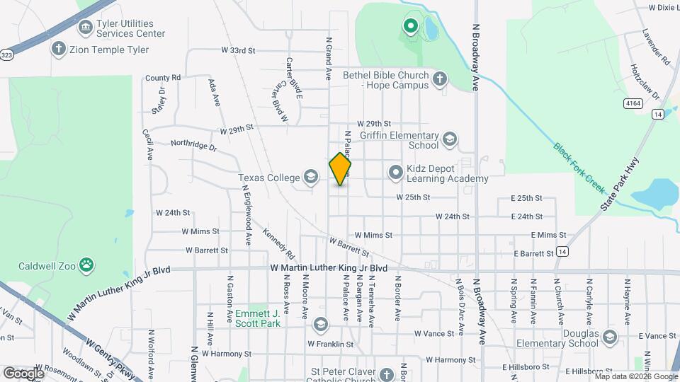 825 W 25th St Mapa y Detalles de la Ubicación