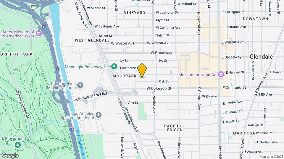 555 Oak St Map and Location Details