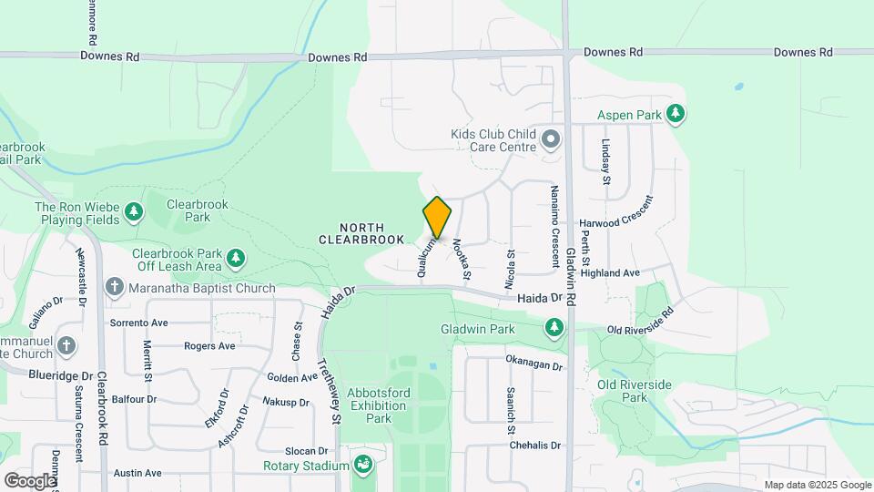 3678 Qualicum St Map and Location Details