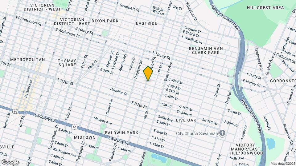 902 E 34th St Map and Location Details