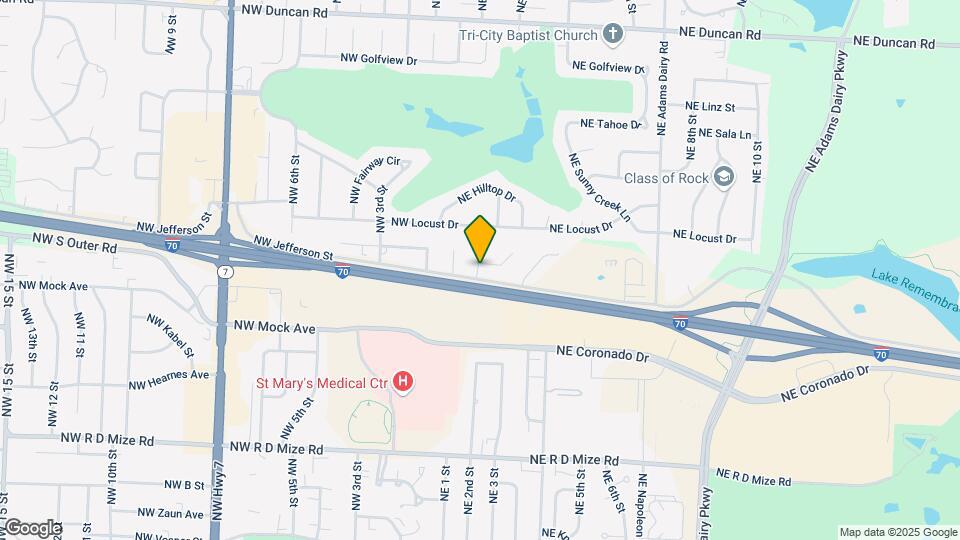 204 NE Cedar Ct Map and Location Details