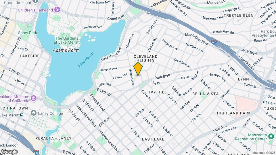 330 Athol Ave Mapa y Detalles de la Ubicación
