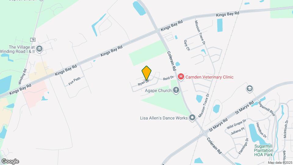 215 Lynn Dr Map and Location Details