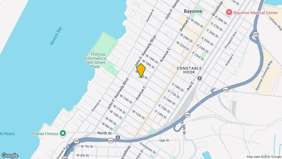 71 W 16th St Map and Location Details