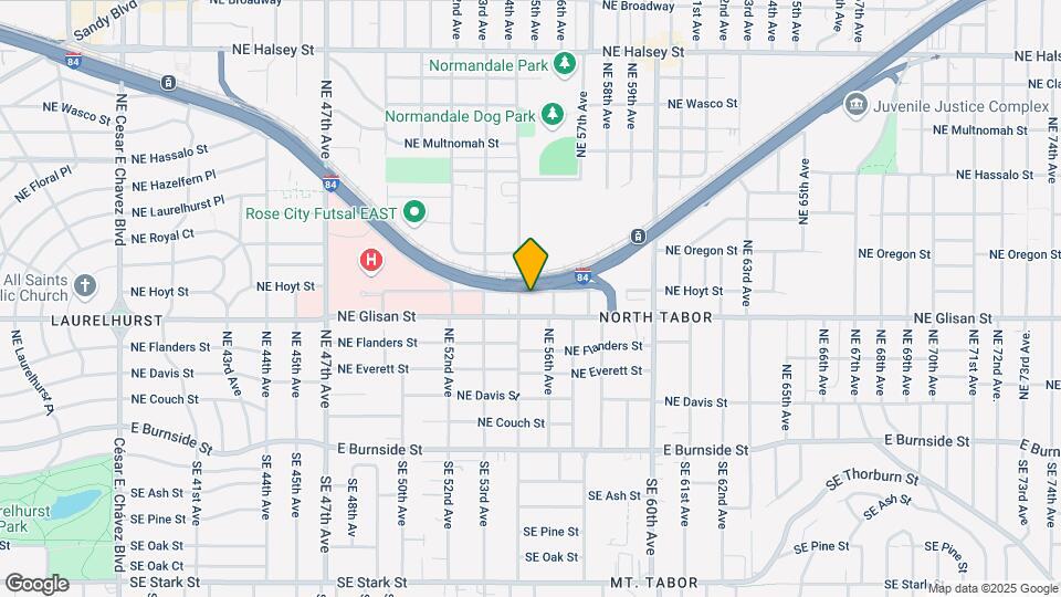 5516 NE Hoyt St Map and Location Details