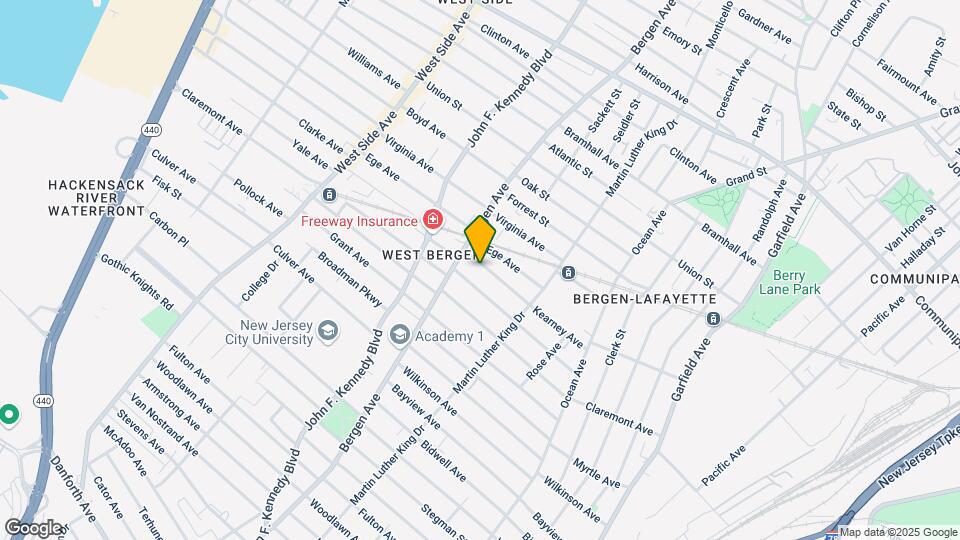 121 Kearney Ave Mapa y Detalles de la Ubicación