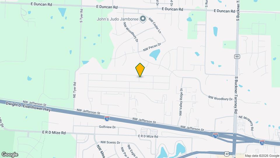 1104 NW Hilltop Ln Map and Location Details