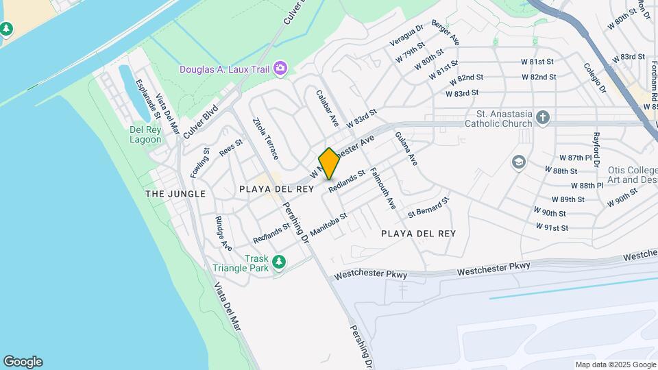 8211 Redlands St Mapa y Detalles de la Ubicación