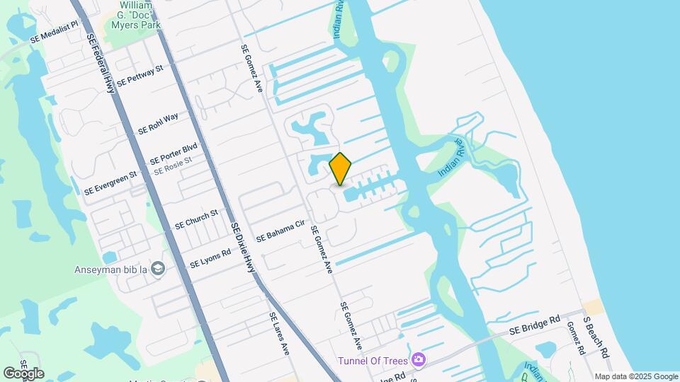 10762 SE Burgee Ct Map and Location Details