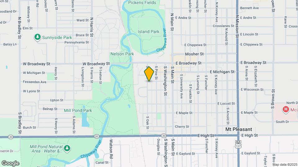 303 S Oak St Map and Location Details