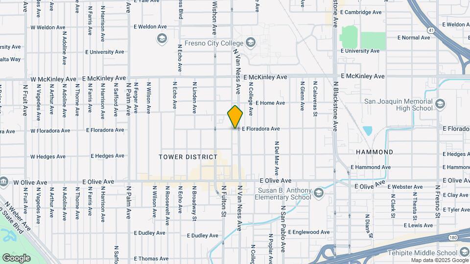 906-912 E Floradora Ave Mapa y Detalles de la Ubicación