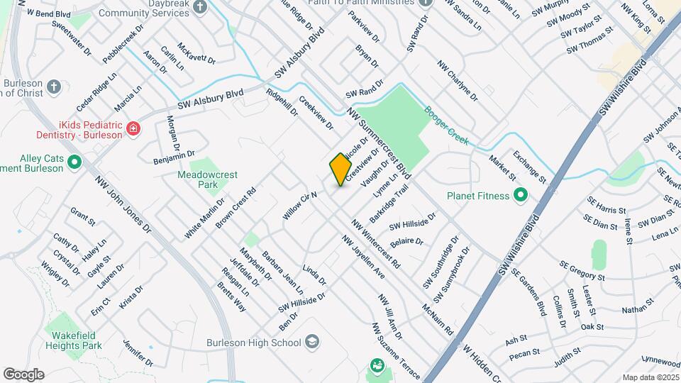 829 Crestview Dr Map and Location Details