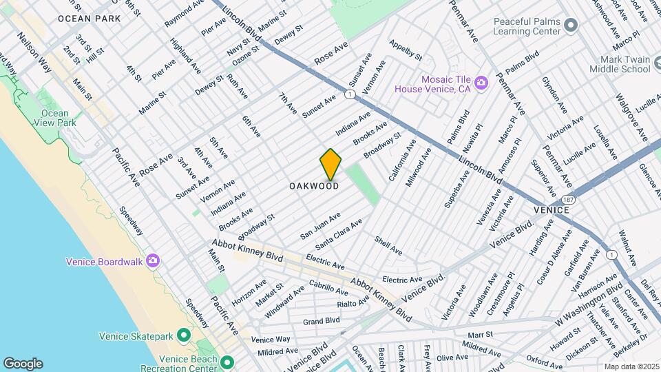 656 Broadway St Map and Location Details