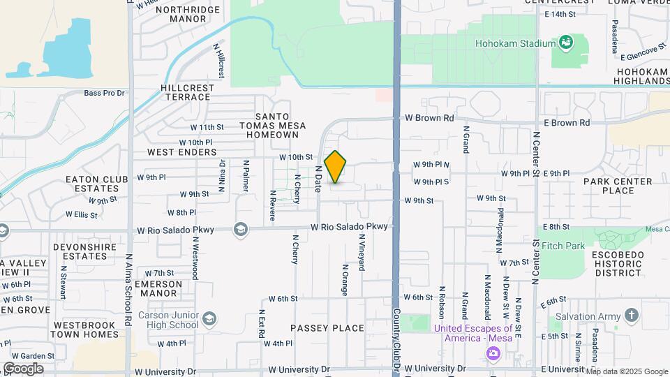 555 W 9th Pl Map and Location Details