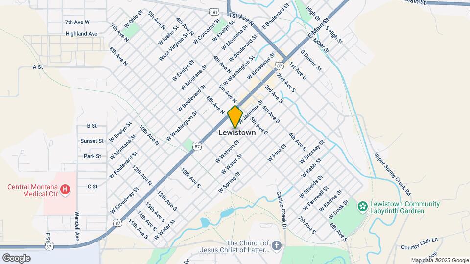 Ouellette Place Apartments Map and Location Details