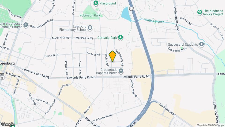 901 Redbud Ln NE Map and Location Details