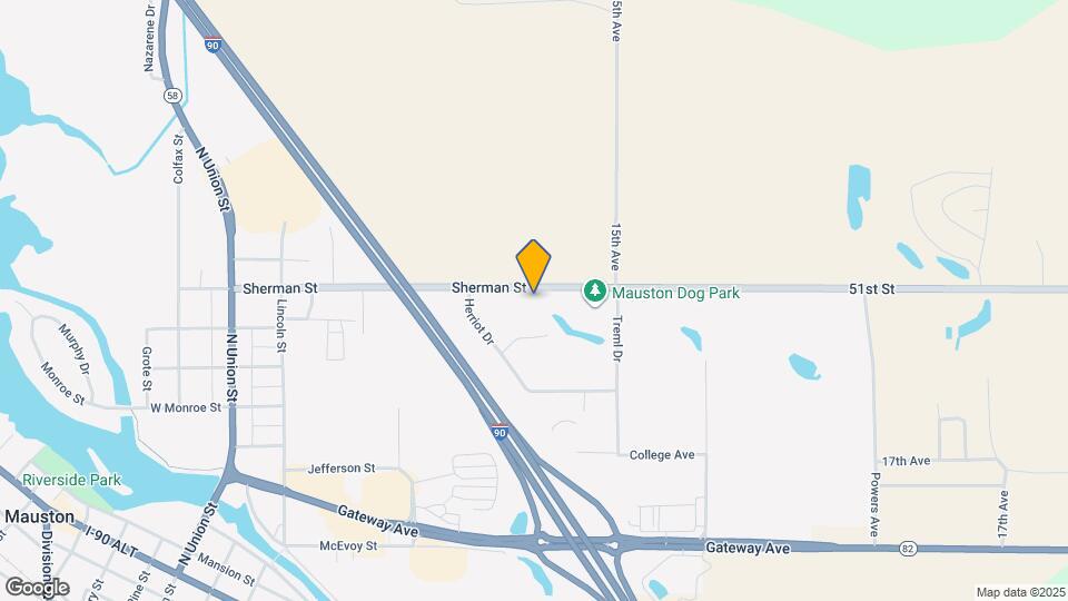 Oakridge Apartments in Mauston, WI