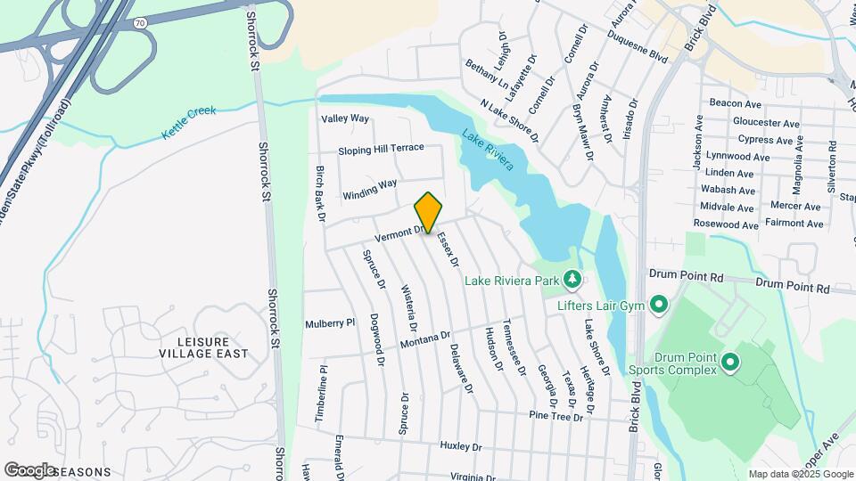 385 Delaware Dr Map and Location Details