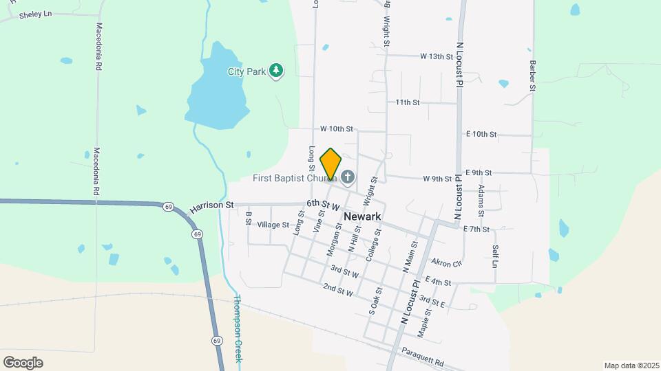 564 W 7th St Map and Location Details