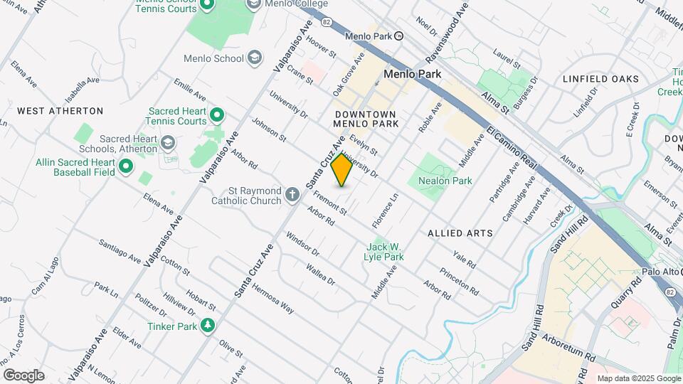 919 Fremont Pl Map and Location Details