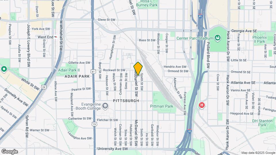 876 McDaniel St SW Map and Location Details