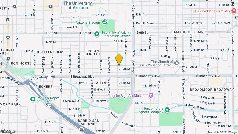 1701 E 10th St Map and Location Details