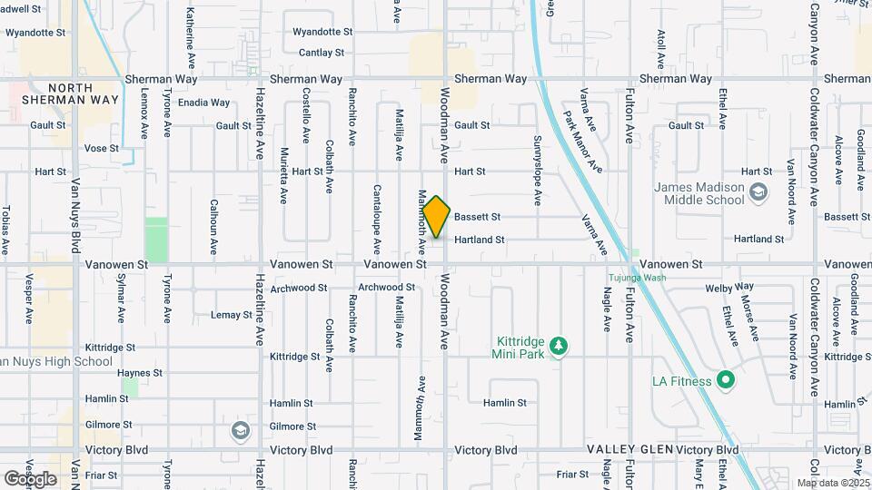 6825 Woodman Ave Mapa y Detalles de la Ubicación