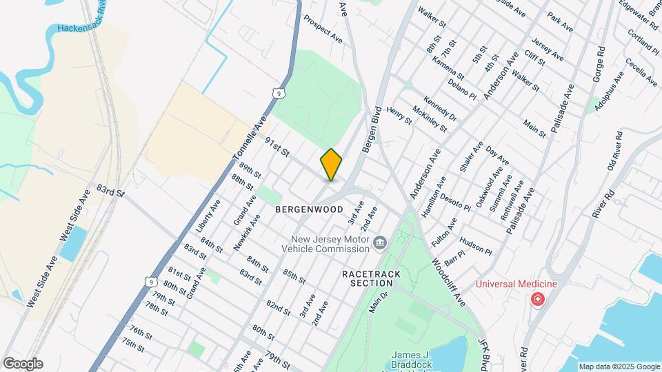 9102 Bergenwood Ave Map and Location Details