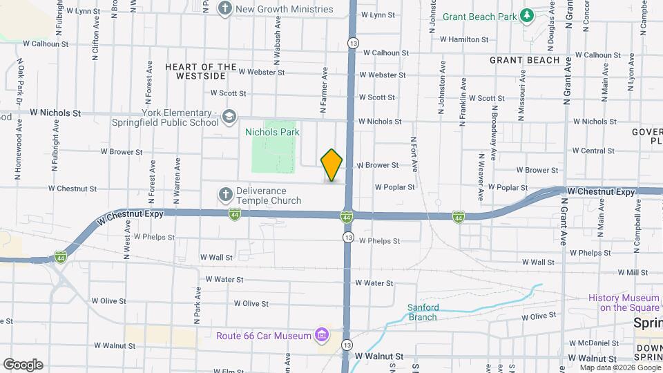 1622 W Chestnut St Map and Location Details