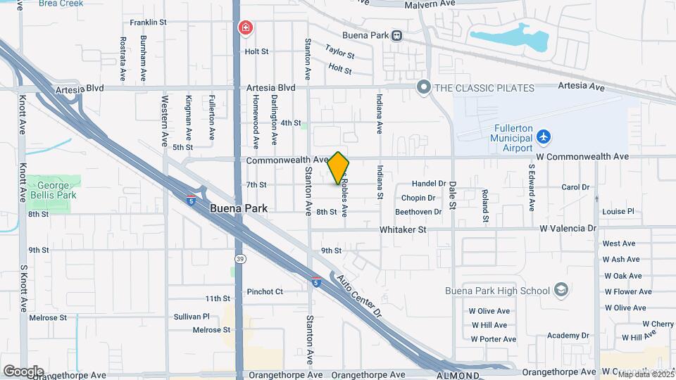 6331 Los Robles Ave Map and Location Details