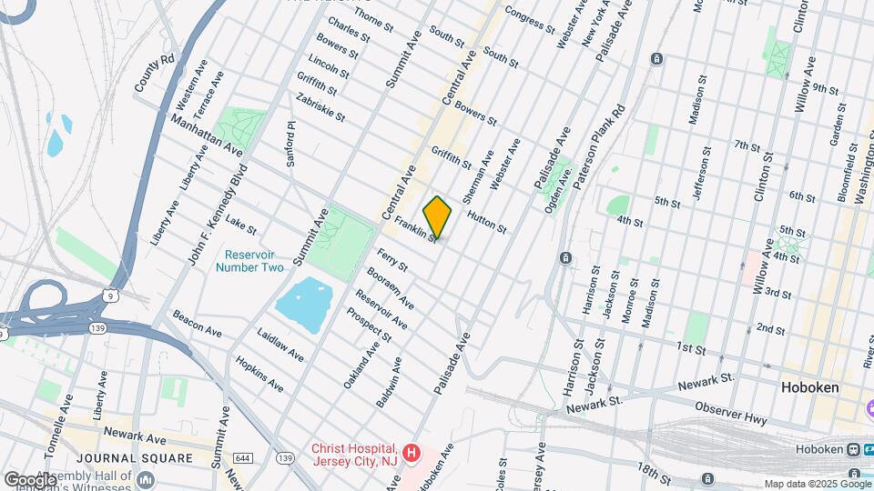93 Franklin St, Unit 2R Map and Location Details