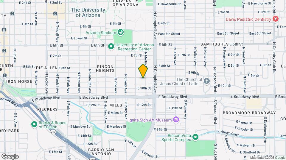 1742 E 9th St Map and Location Details