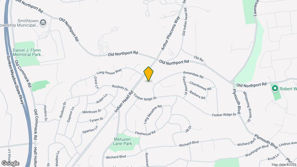 8 Gamay Ct Rentals in Commack, NY