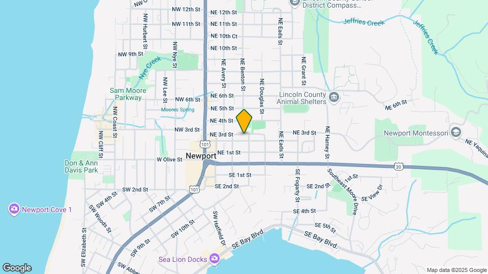 246 NE 3rd St Map and Location Details