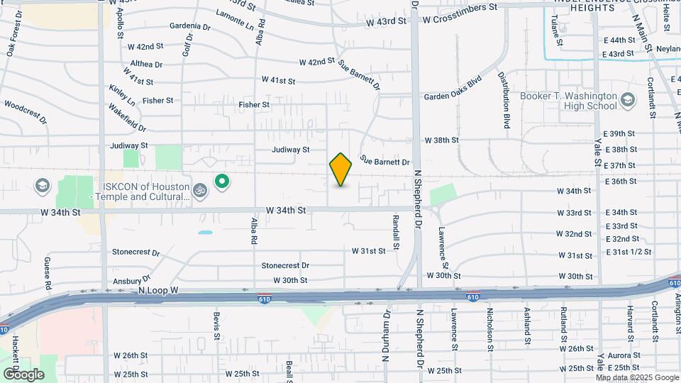 880 W 34th St Map and Location Details