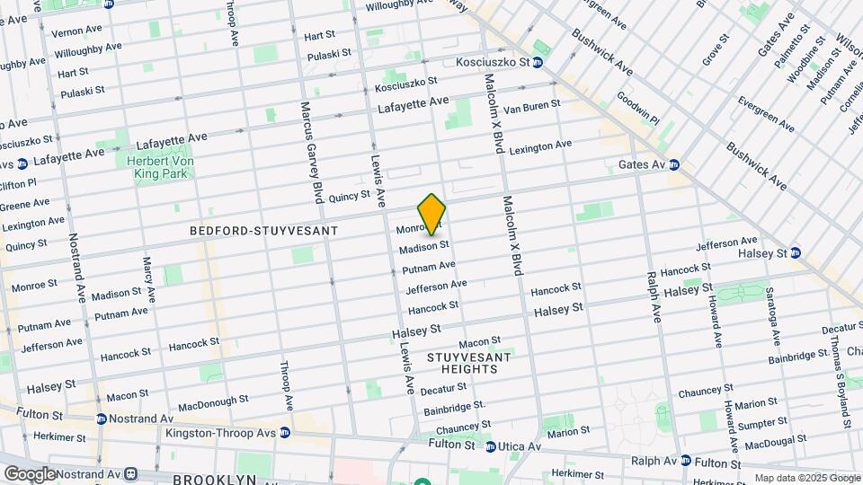 3 bedroom With a Backyard Map and Location Details