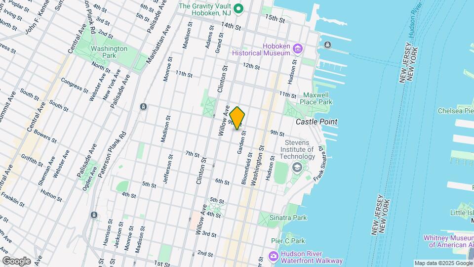 821 Park Ave Map and Location Details
