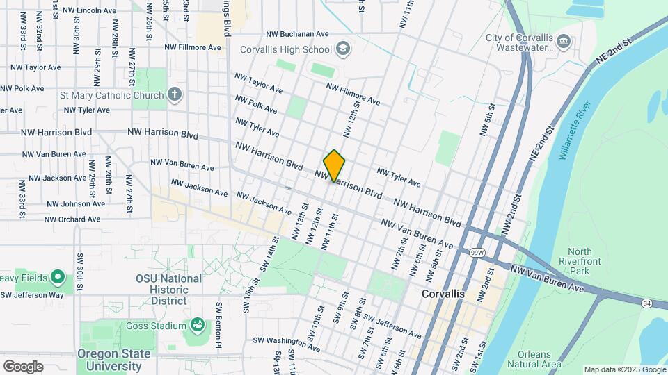 335 NW 12th St Map and Location Details