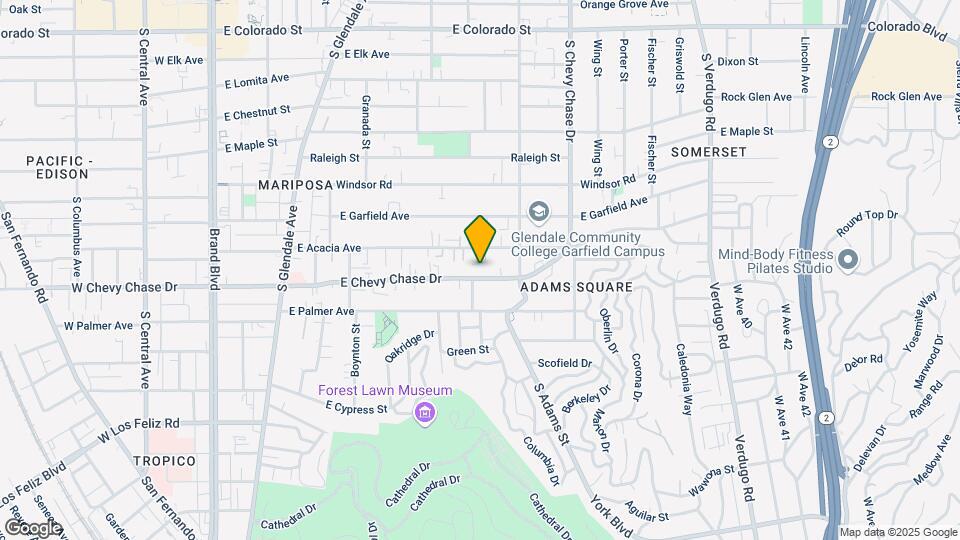 905 E Chevy Chase Dr Map and Location Details