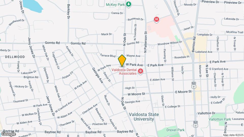 2108 N Oak St Map and Location Details