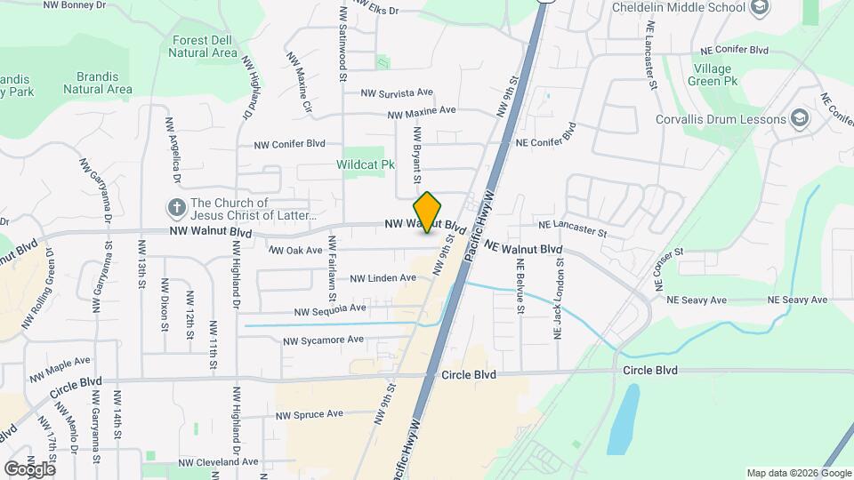 527 NW Oak Ave Map and Location Details