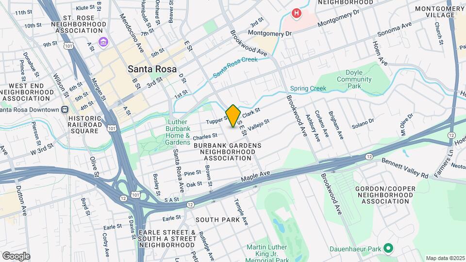 321-323 S E St Mapa y Detalles de la Ubicación