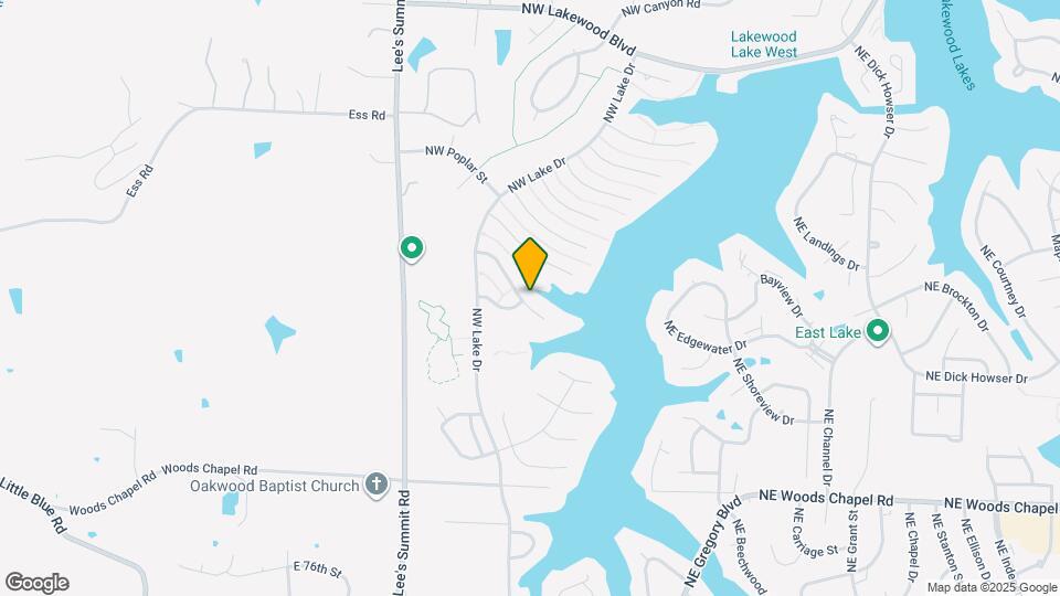 224 NW Locust St Map and Location Details