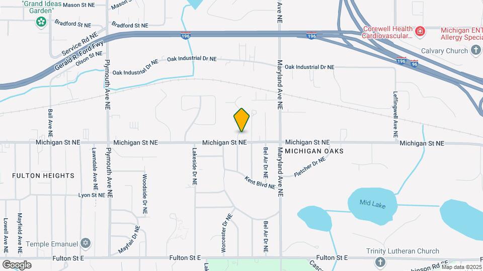 422 Somerset Dr NE Map and Location Details
